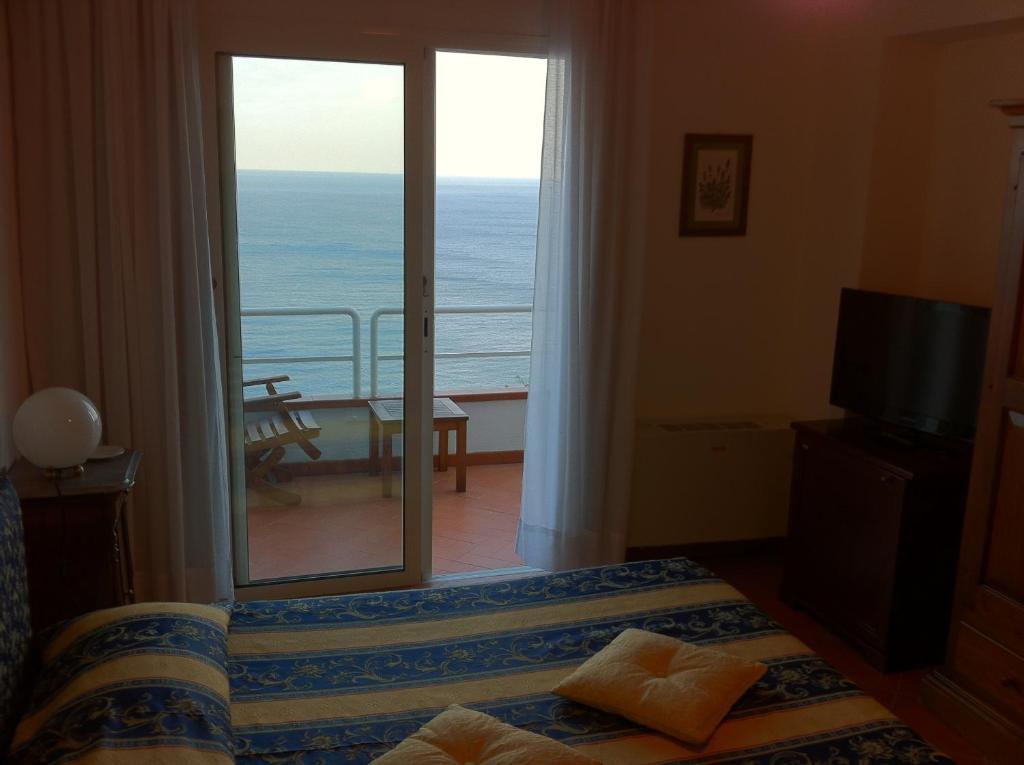 Hotel Claudio Bergeggi Δωμάτιο φωτογραφία
